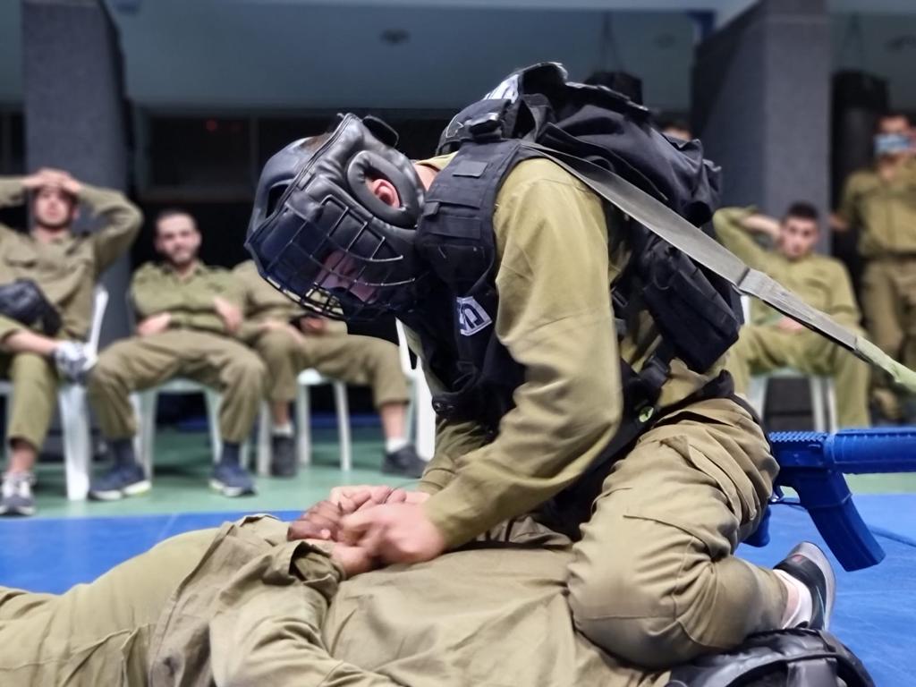 אומנויות לחימה וקרב מגע